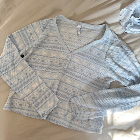 Women's Waffle Long Sleeve
Pajama Set - Wild Fable Blue Bunny L Christmas - Picture 7 of 10